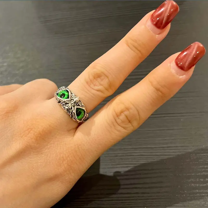 Zilverkleurige Uilenring met Groene Ogen - Sieraden - Spiritueelboek.nl