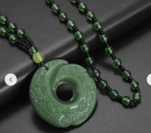 groene jade ketting met bedel