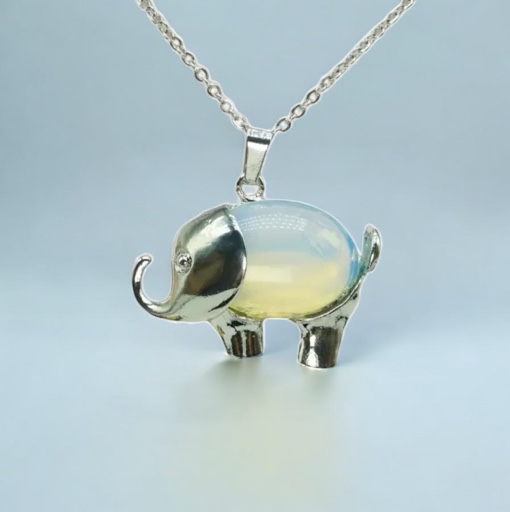 Ketting met olifant en opaliet
