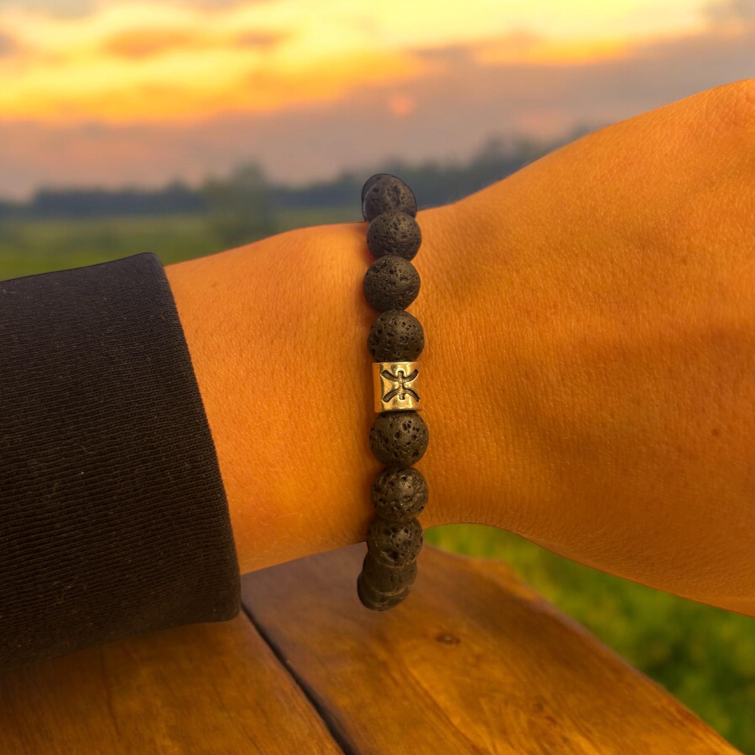 Vissen Armband Lavasteen - Sieraden - Spiritueelboek.nl