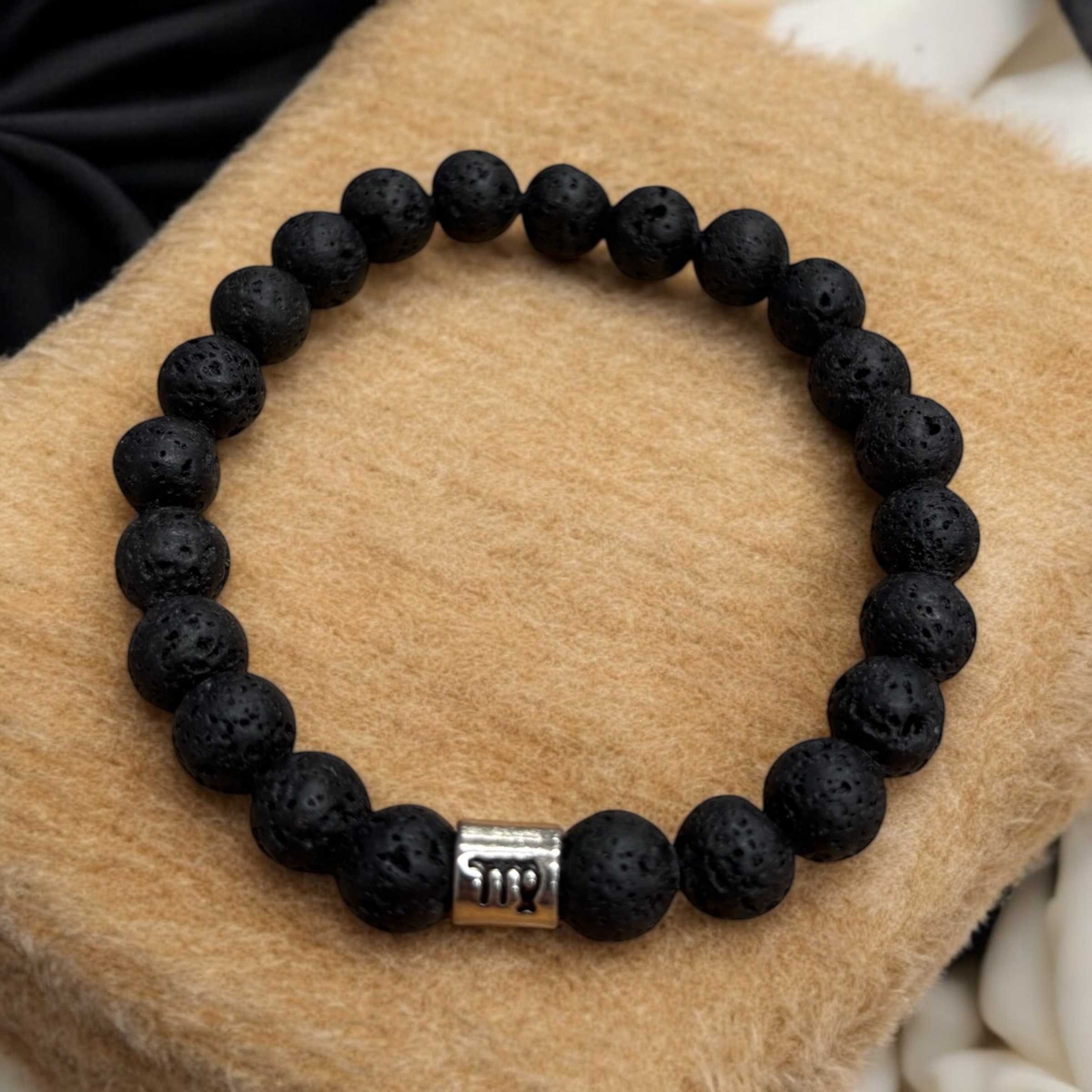 Lavasteen armband maagd
