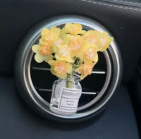 Gele Bloem Luchtverfrisser Auto Clip